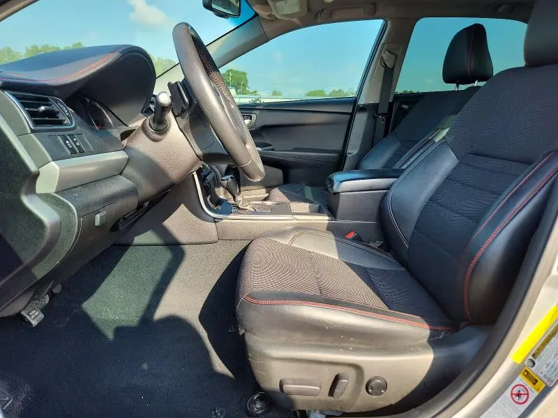2017 TOYOTA CAMRY SE  