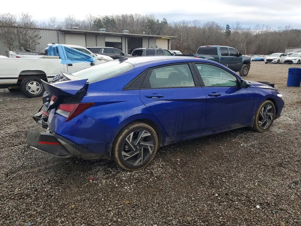 2025 HYUNDAI ELANTRA SEL SPORT  