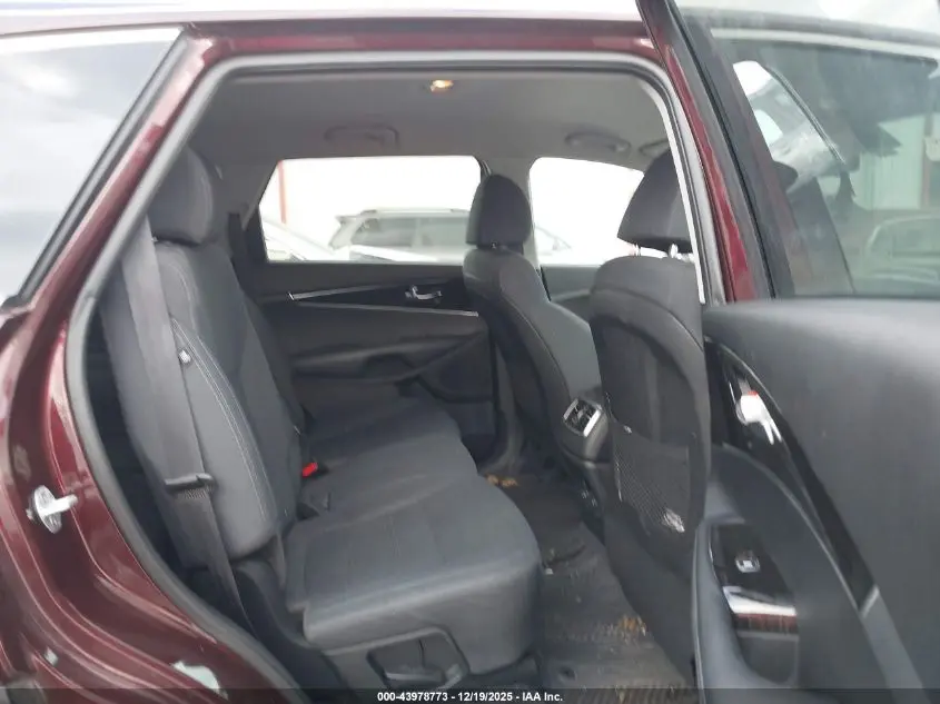 2019 KIA SORENTO 2.4L LX