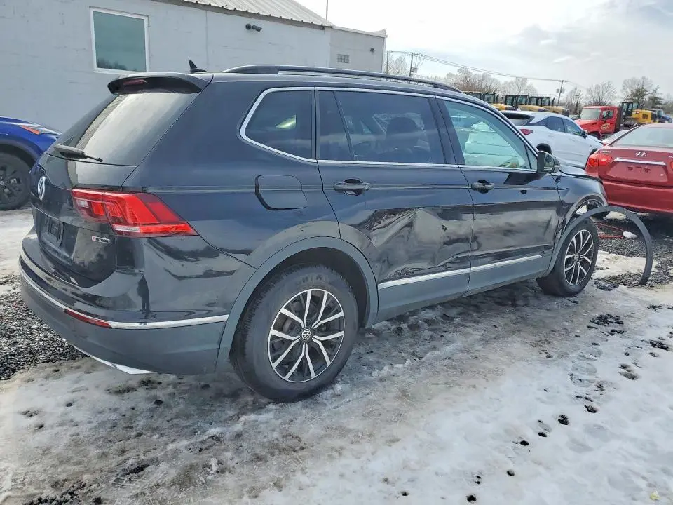 2021 VOLKSWAGEN TIGUAN SE  