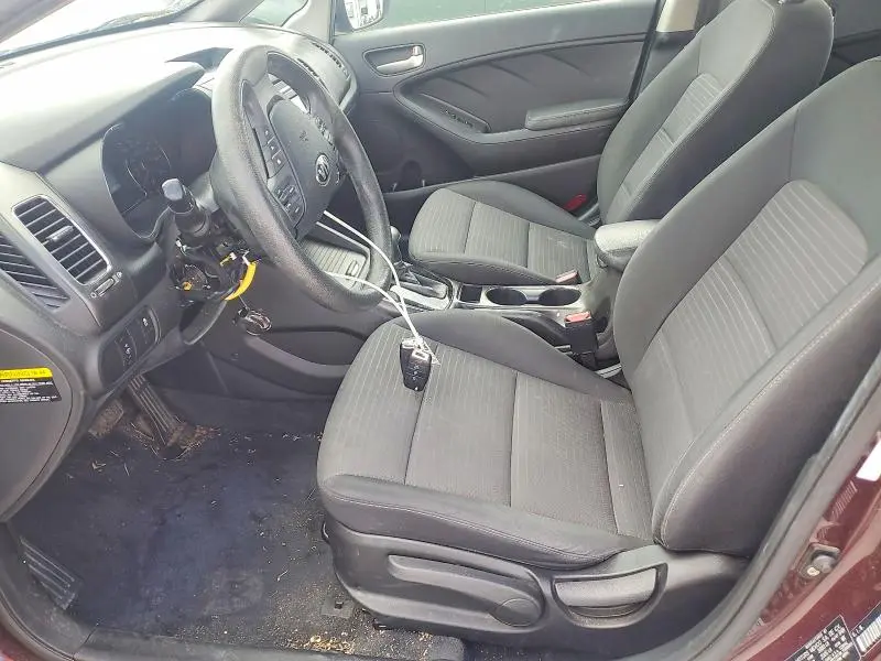 2017 KIA FORTE LX  