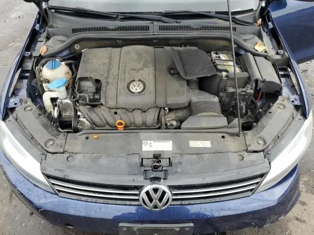 2013 VOLKSWAGEN JETTA SE  