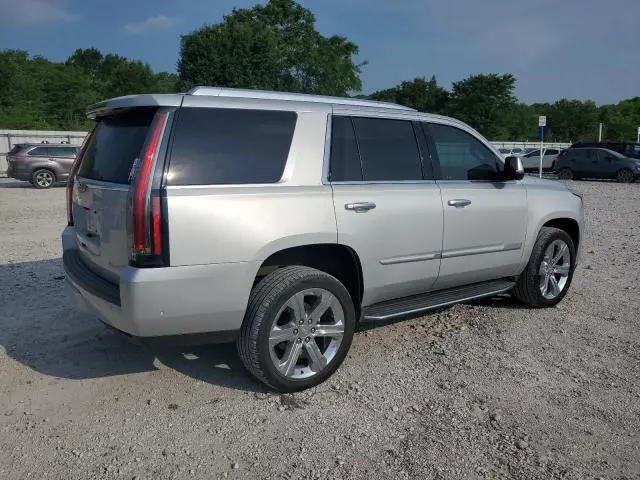 2017 CADILLAC ESCALADE LUXURY  