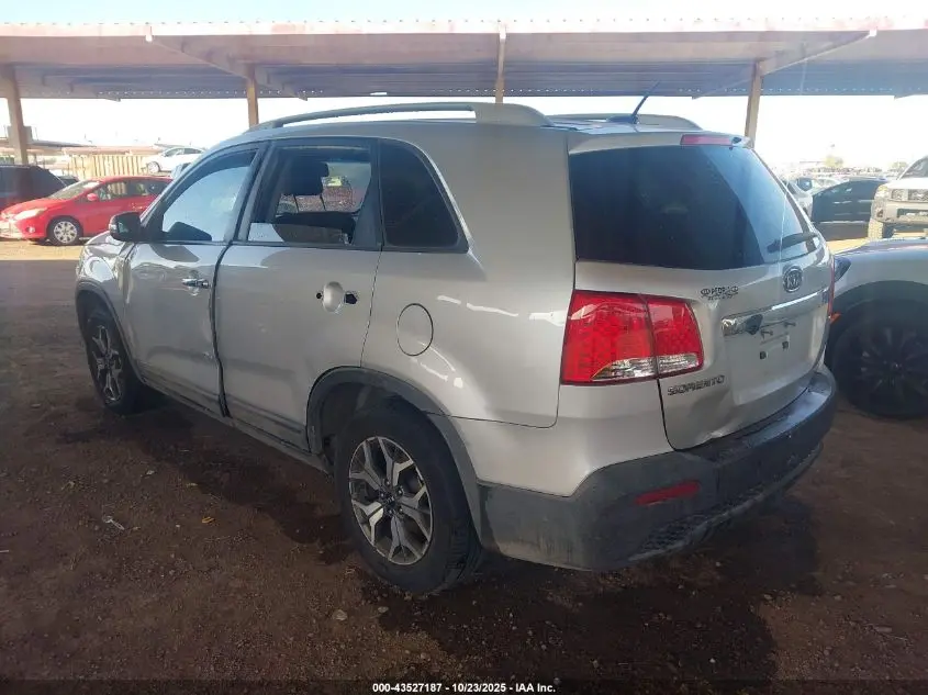 2011 KIA SORENTO LX