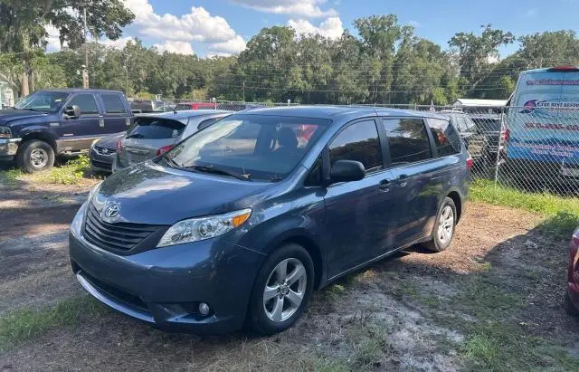 2015 TOYOTA SIENNA   