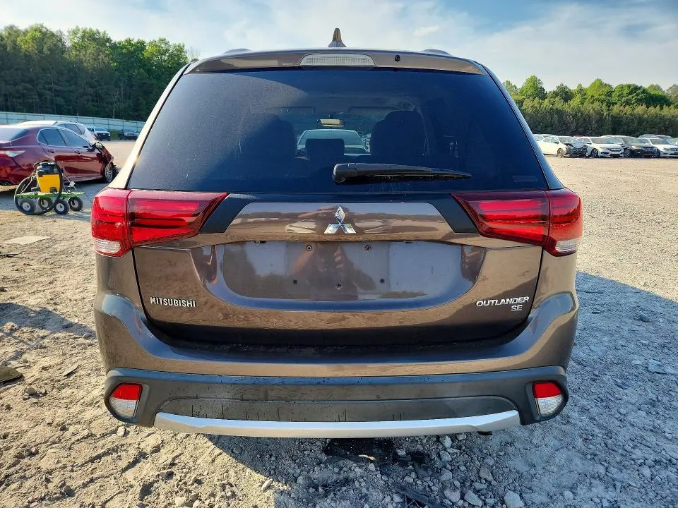 2018 MITSUBISHI OUTLANDER SE  