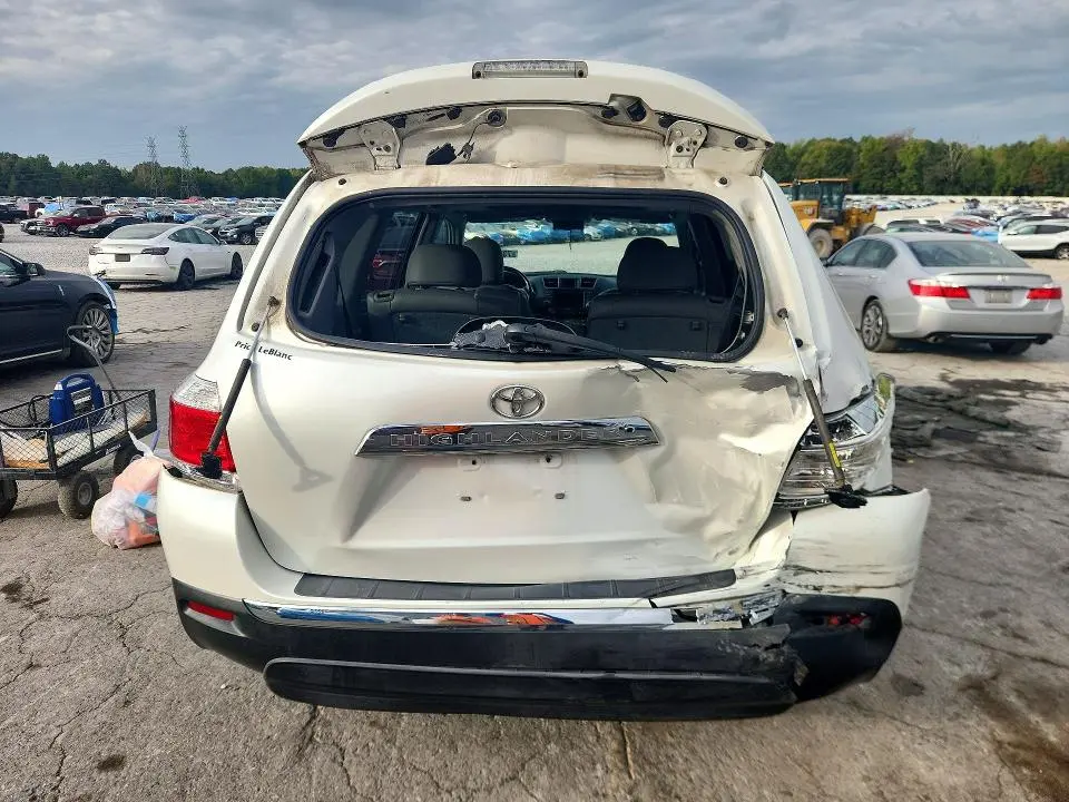 2011 TOYOTA HIGHLANDER LIMITED  