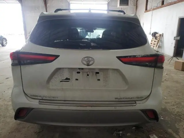 2022 TOYOTA HIGHLANDER PLATINUM  
