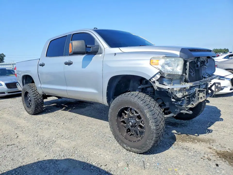 2016 TOYOTA TUNDRA SR5  