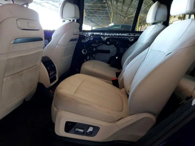 2023 BMW X7 M60I  