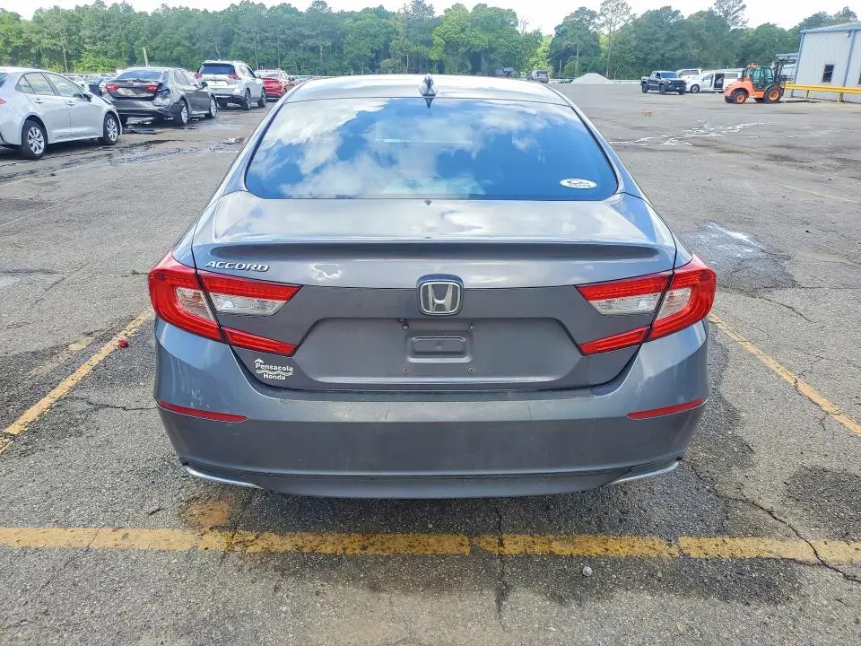 2018 HONDA ACCORD LX  