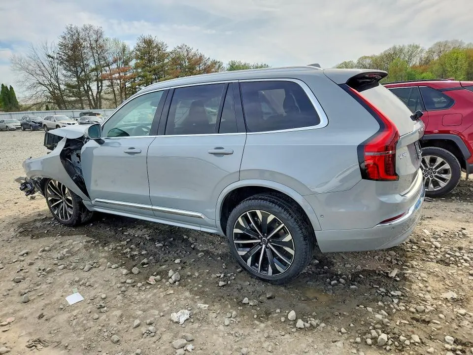 2026 VOLVO XC90 PLUS  
