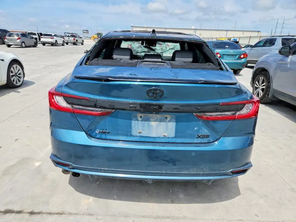 2025 TOYOTA CAMRY XSE  
