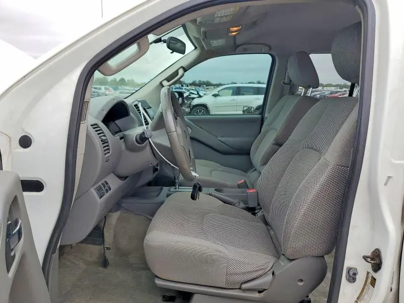 2014 NISSAN FRONTIER SV  