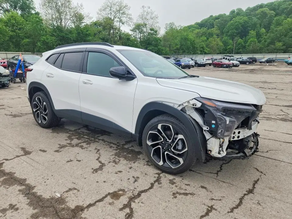 2024 CHEVROLET TRAX 2RS  
