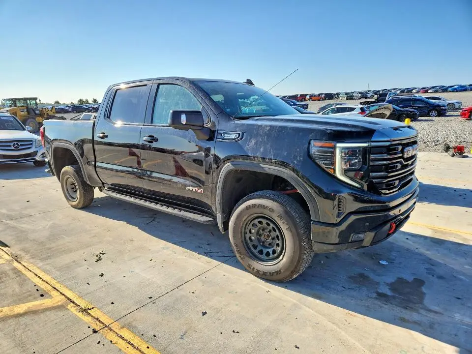 2023 GMC SIERRA K1500 AT4  
