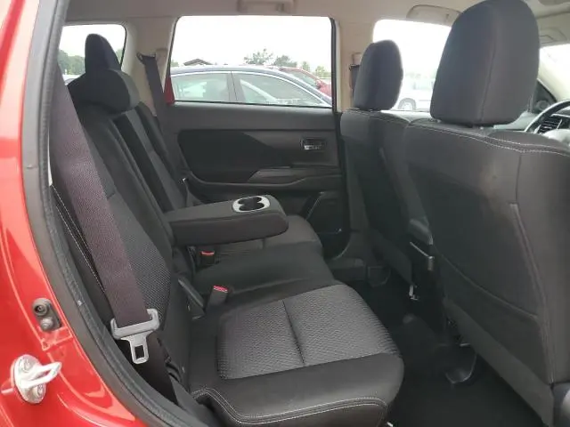 2016 MITSUBISHI OUTLANDER SE  