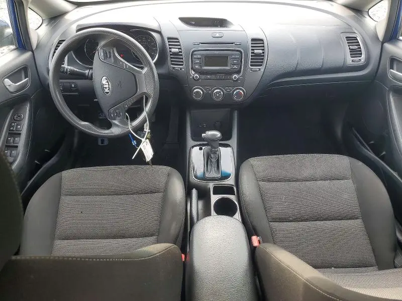 2017 KIA FORTE LX  
