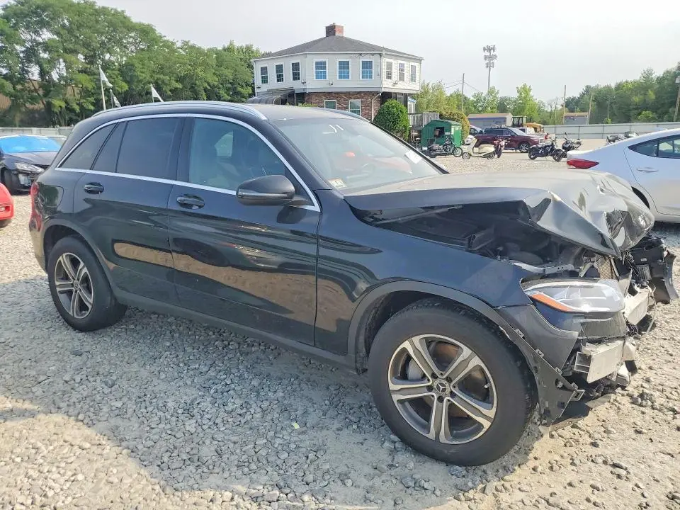 2020 MERCEDES-BENZ GLC 300 4MATIC  