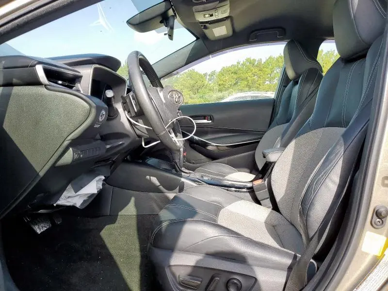 2019 TOYOTA COROLLA SE  