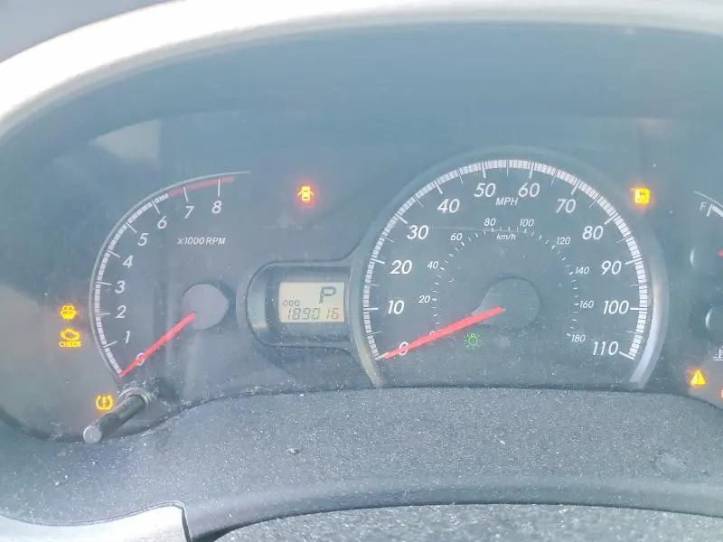 2011 TOYOTA SIENNA LE 8-PASSENGER  