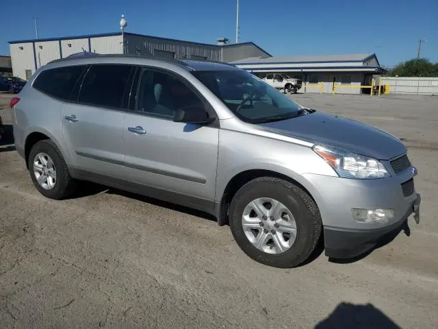 2010 CHEVROLET TRAVERSE LS  