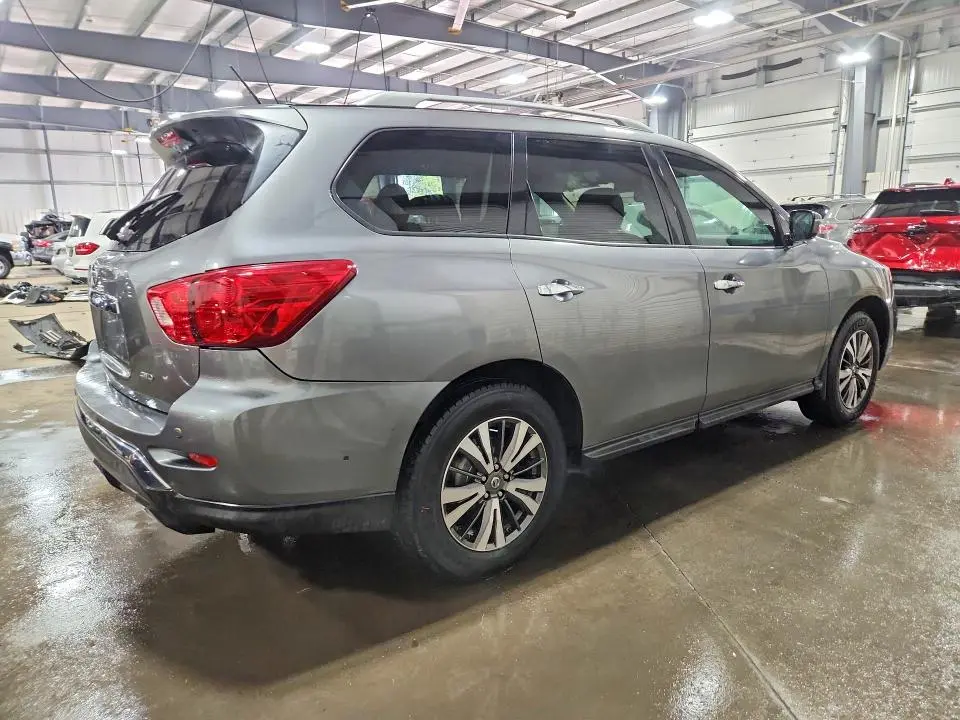 2017 NISSAN PATHFINDER SV  