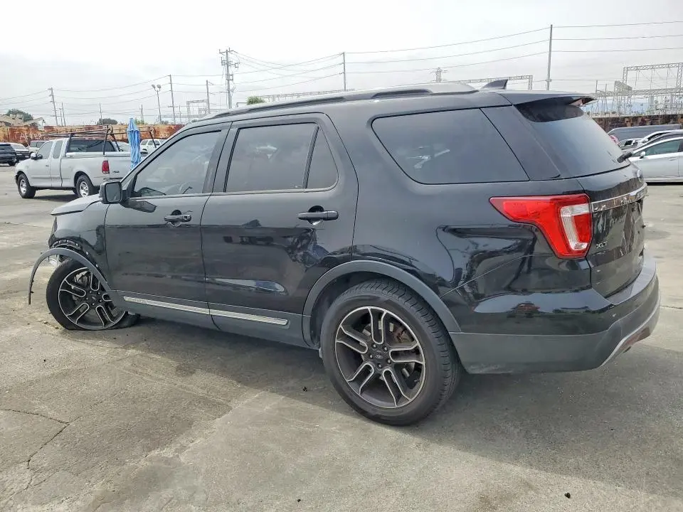 2017 FORD EXPLORER XLT  