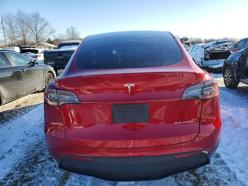 2024 TESLA MODEL Y   