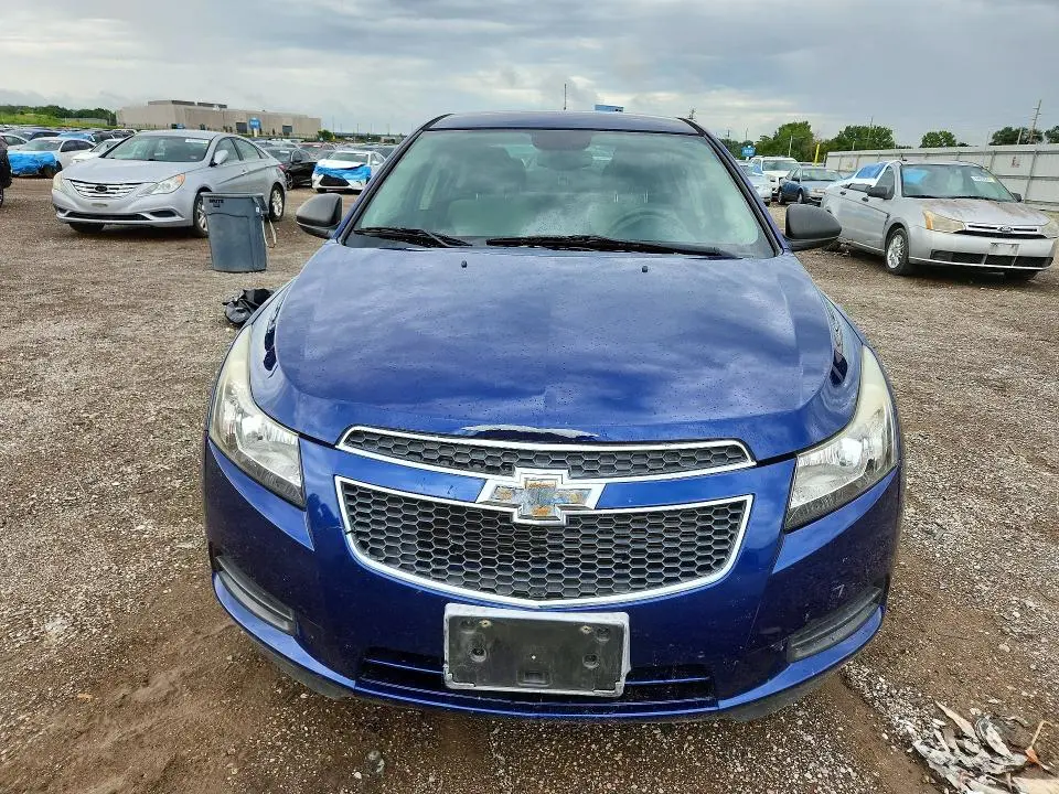 2013 CHEVROLET CRUZE LS  