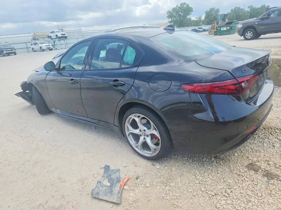 2021 ALFA ROMEO GIULIA TI  