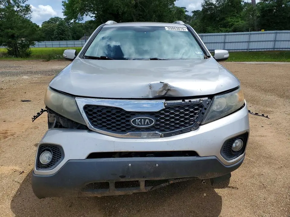 2013 KIA SORENTO LX  