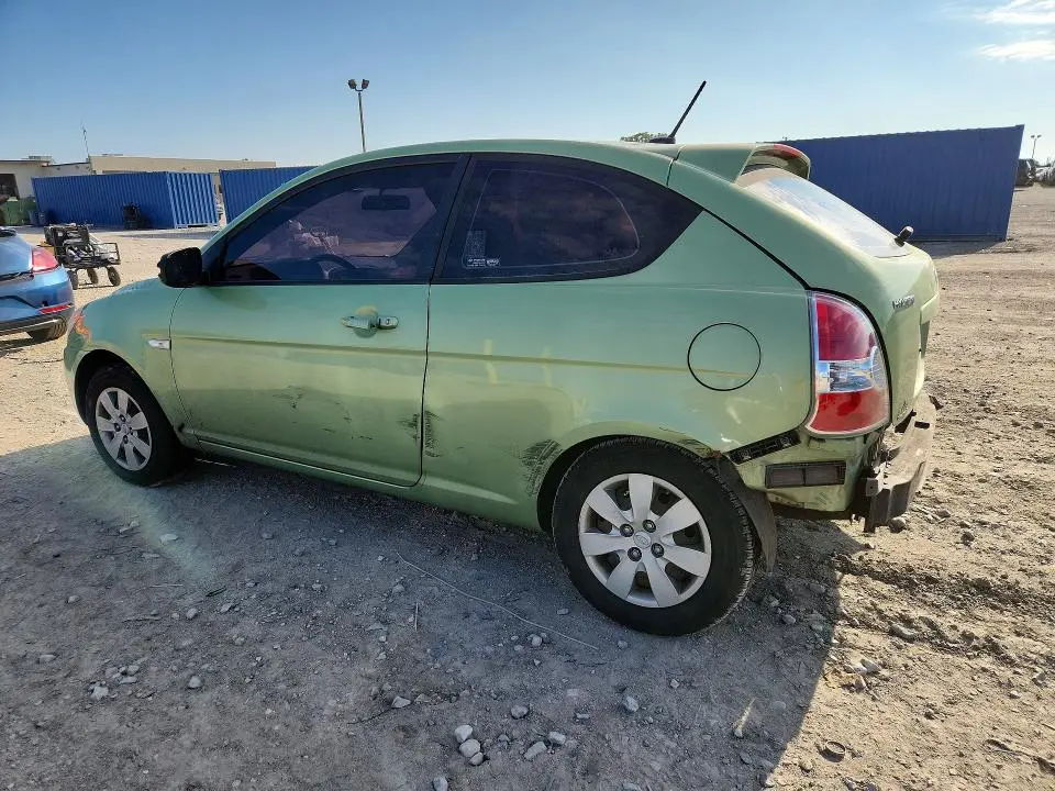 2010 HYUNDAI ACCENT GS  