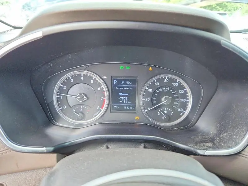 2020 HYUNDAI SANTA FE SE  