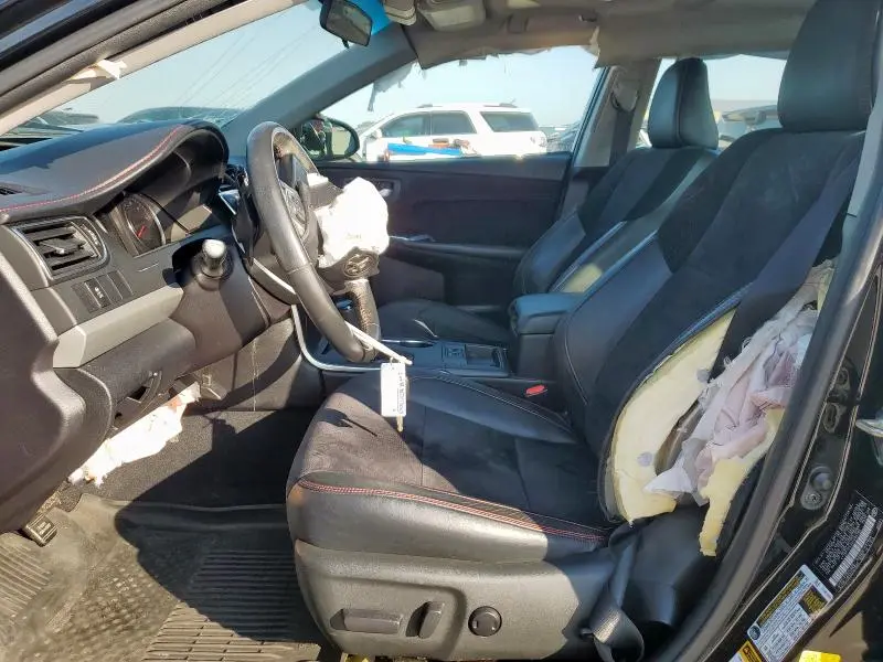 2016 TOYOTA CAMRY LE