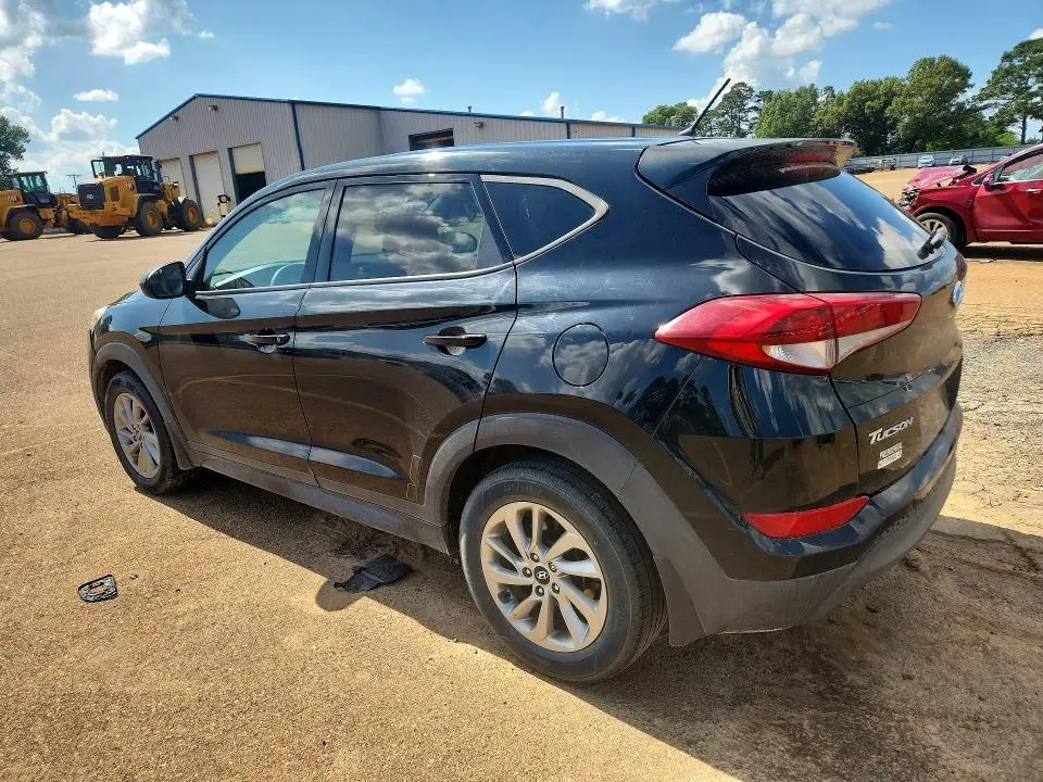 2018 HYUNDAI TUCSON SE  