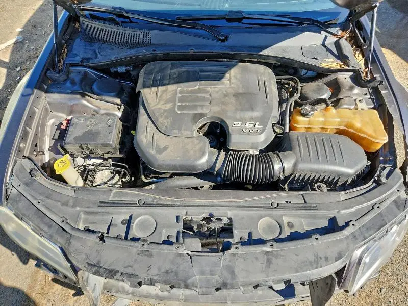 2016 CHRYSLER 300 LIMITED  