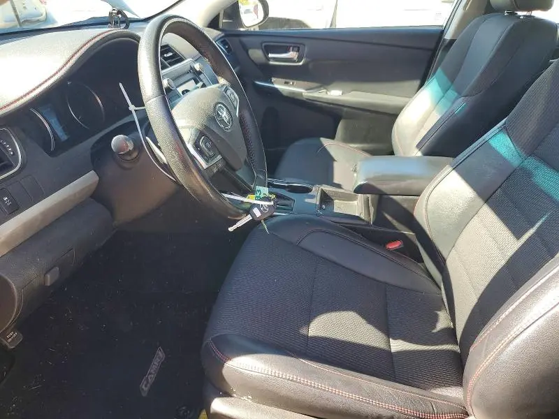 2017 TOYOTA CAMRY SE  