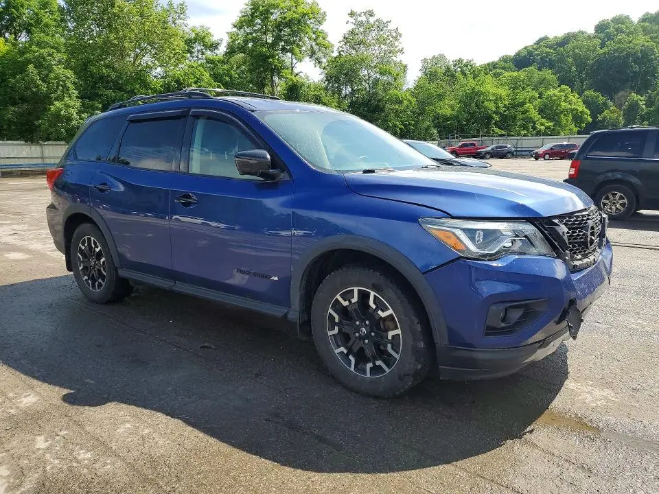 2020 NISSAN PATHFINDER SL  