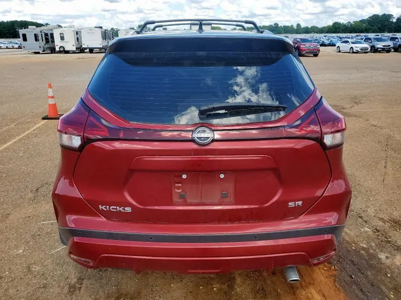 2024 NISSAN KICKS SR  