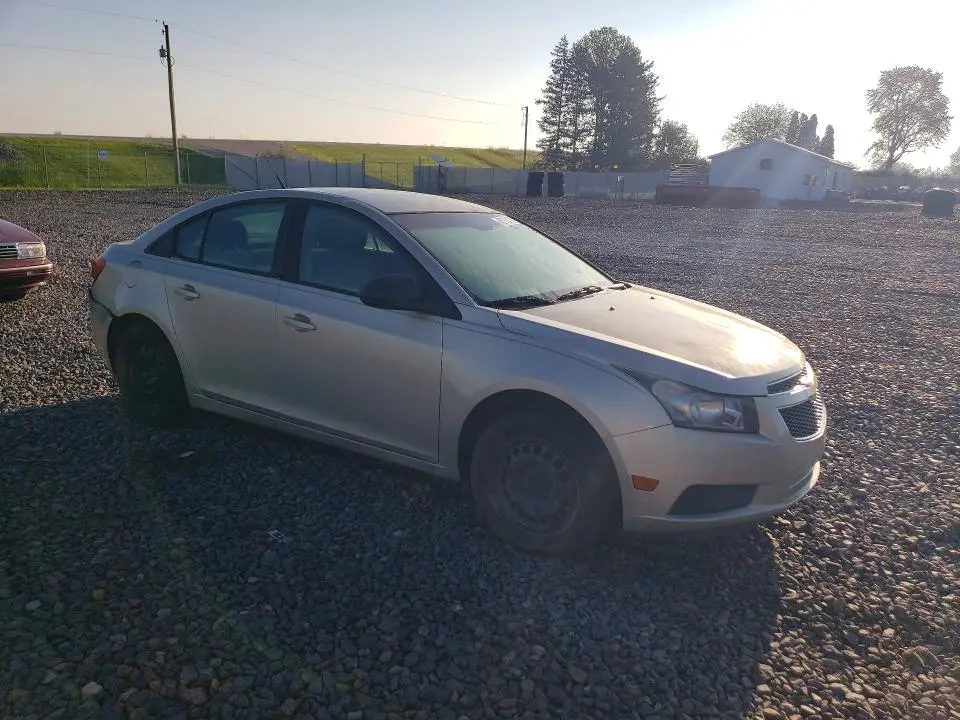2013 CHEVROLET CRUZE LS  