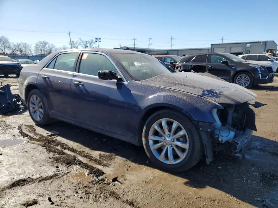 2016 CHRYSLER 300 LIMITED  