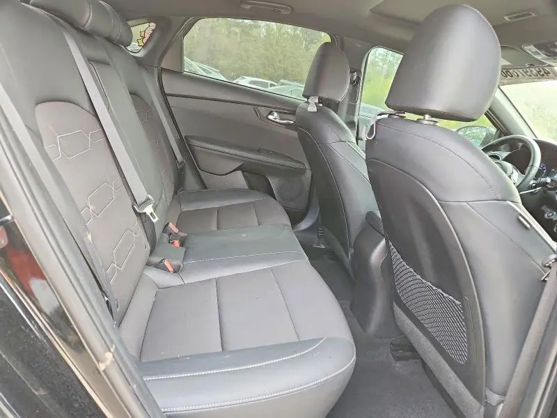 2023 KIA FORTE GT LINE  