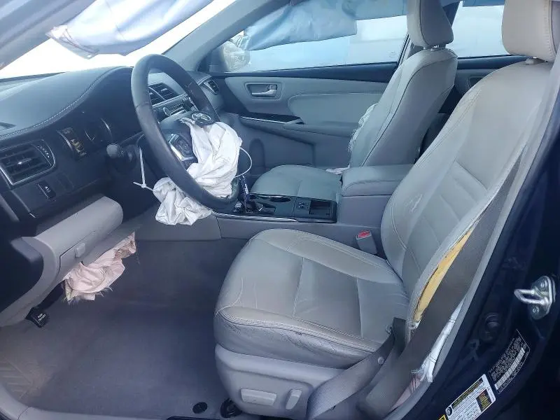 2017 TOYOTA CAMRY XLE  