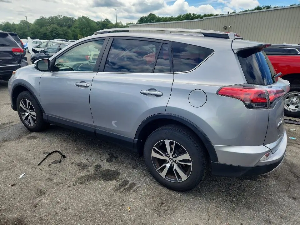 2018 TOYOTA RAV4 XLE  