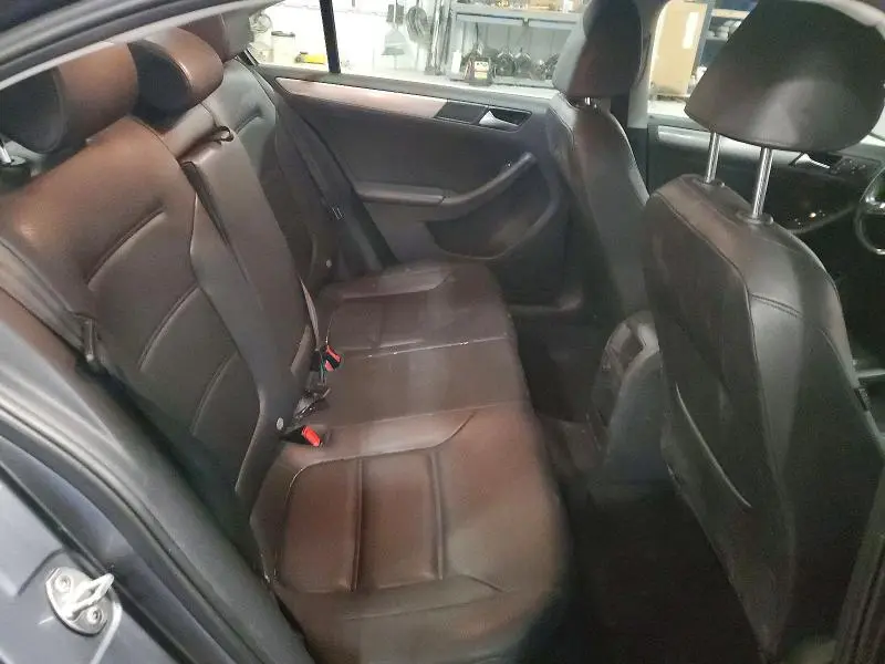 2017 VOLKSWAGEN JETTA SE  