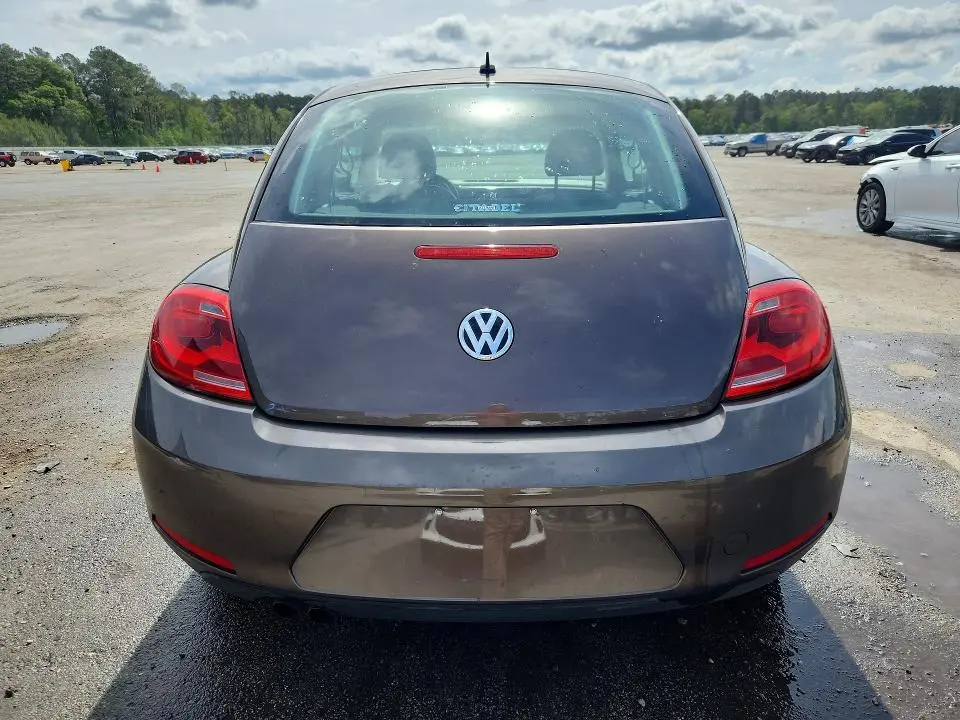 2013 VOLKSWAGEN BEETLE   