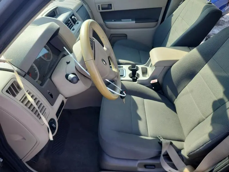 2010 FORD ESCAPE XLT  