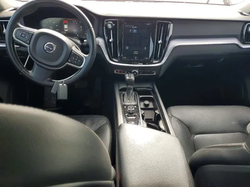 2020 VOLVO S60 T5 MOMENTUM  