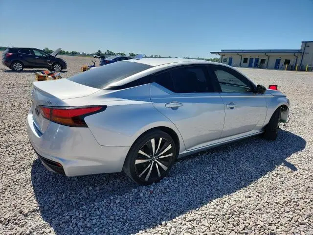 2022 NISSAN ALTIMA SR  